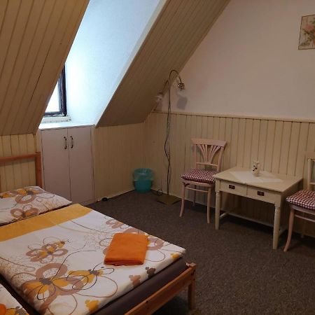 Penzion Mansky Dvur Dolni Zandov Экстерьер фото