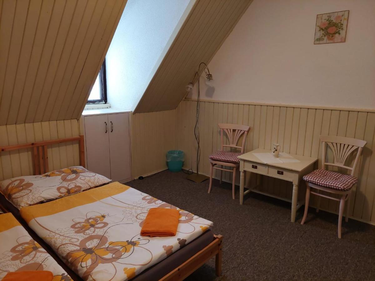 Penzion Mansky Dvur Dolni Zandov Экстерьер фото